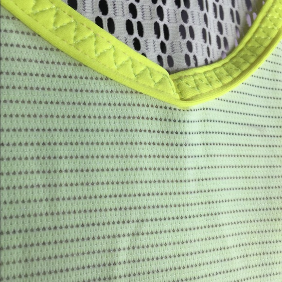 Lululemon Tie and Fly Tank - Picture 5 of 7